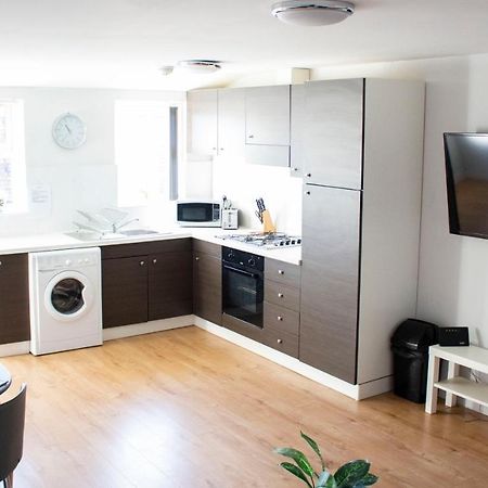 Large Ground Floor Pet Friendly 2 Bedroom Apartment With Free Parking Loughborough Ngoại thất bức ảnh