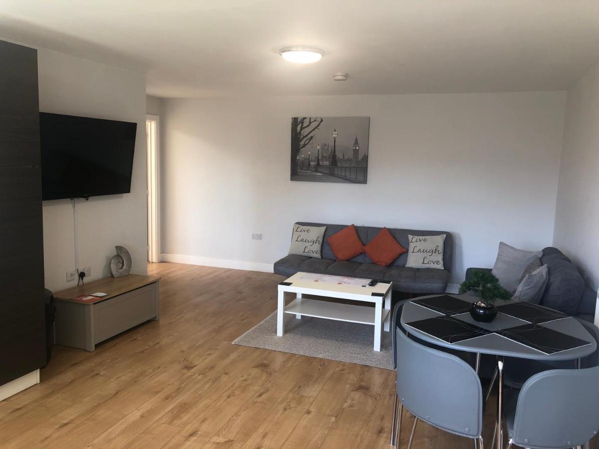 Large Ground Floor Pet Friendly 2 Bedroom Apartment With Free Parking Loughborough Ngoại thất bức ảnh